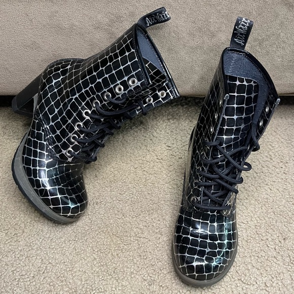 Rare Dr. Martens Darcie Black and Silver Size 6 - Picture 4 of 10